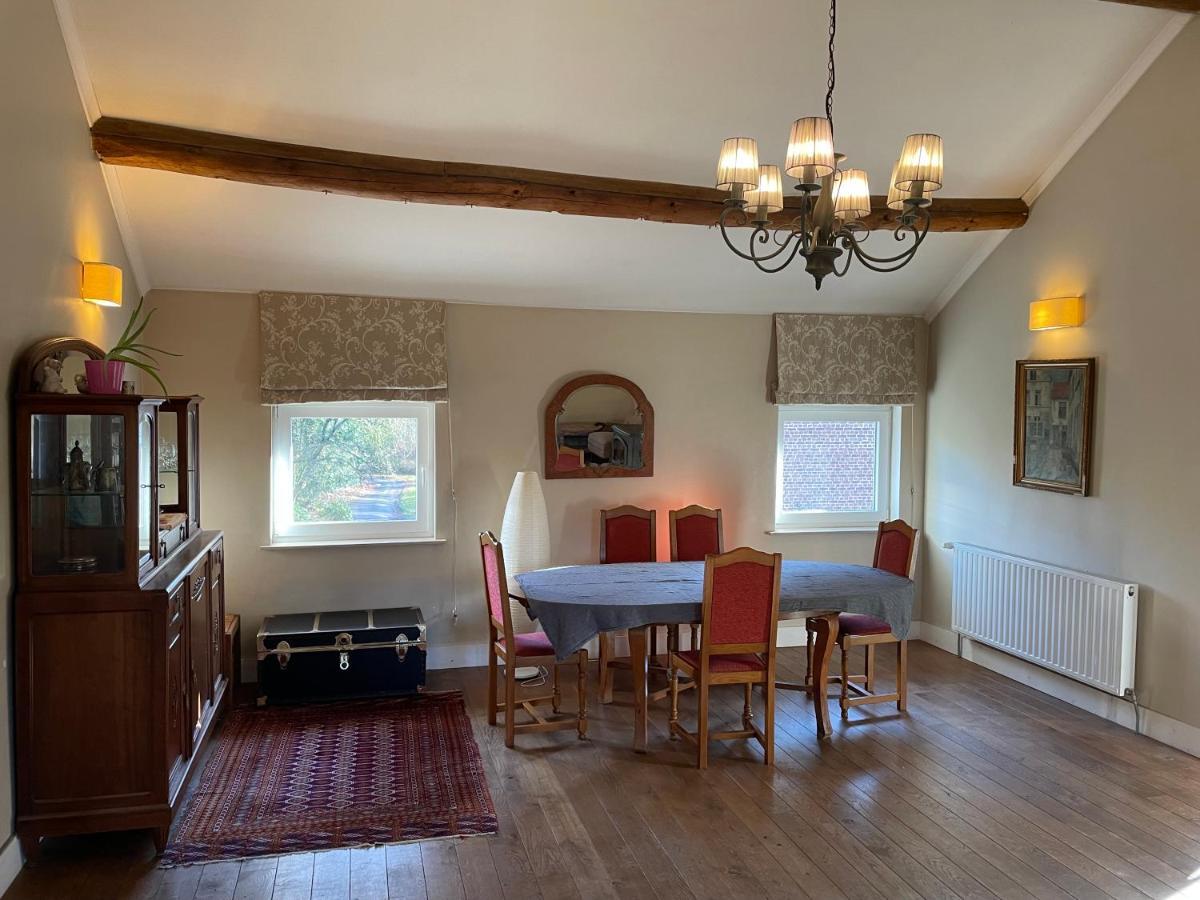Maison d'hôtes La Bruyere du Coq Stables à Sart-Dames-Avelines Extérieur photo