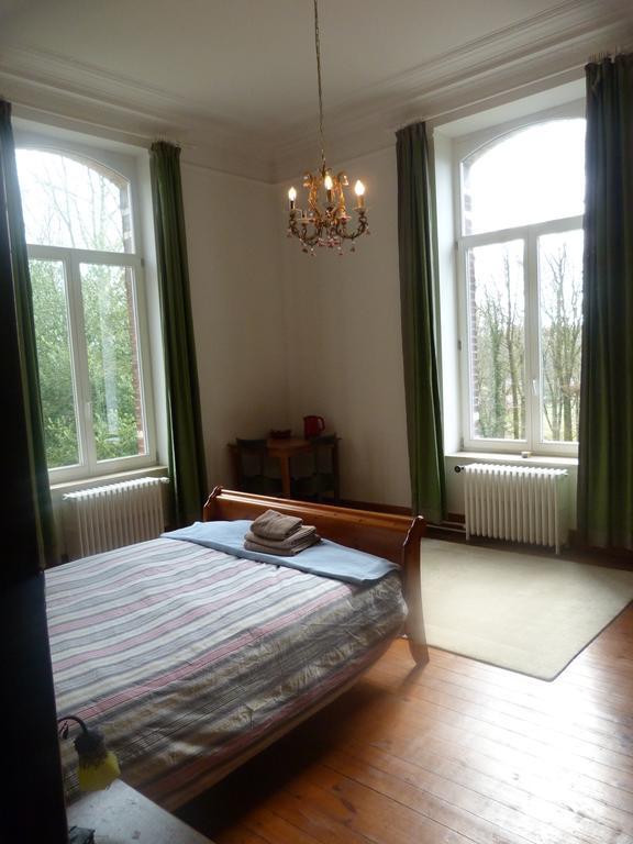 Maison d'hôtes La Bruyere du Coq Stables à Sart-Dames-Avelines Extérieur photo